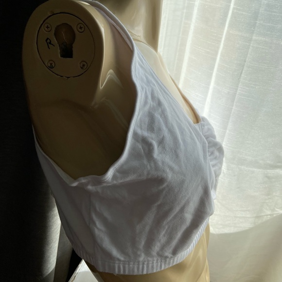 46 fruit of the loom front closure white bra NWOT - Picture 2 of 6